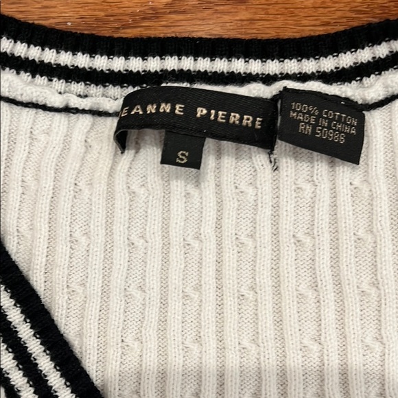 🔥🔥🔥”2 for $12”. Jeanne Pierre set of 2 Cotton Sweaters. Size S - Picture 3 of 8